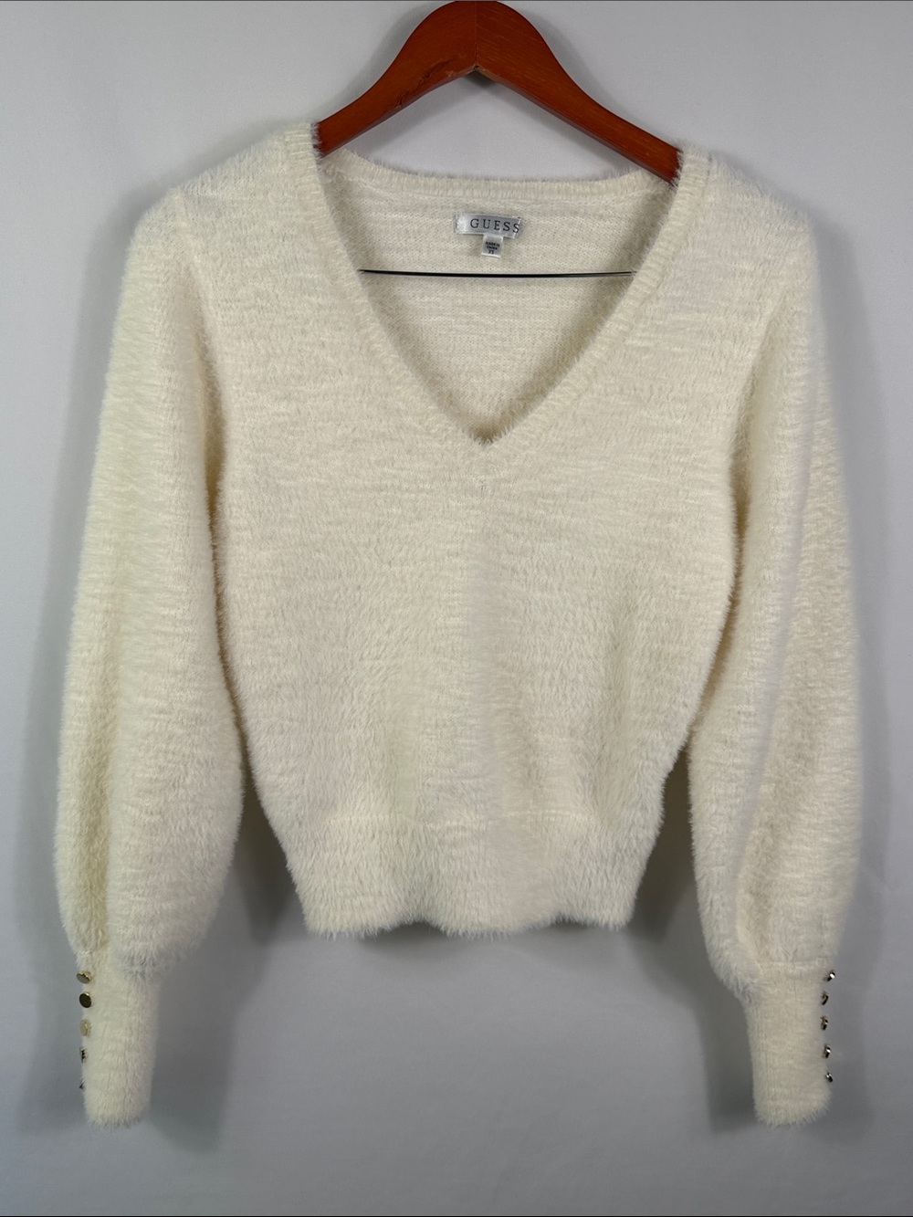 GUESS Cream‎ V-Neck Fuzzy Knit Sweater with Cuff Buttons. Womens Size XS. Soft